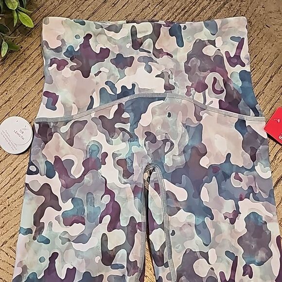 Spanx camo 7/8 leggings size S NWT - Picture 3 of 10